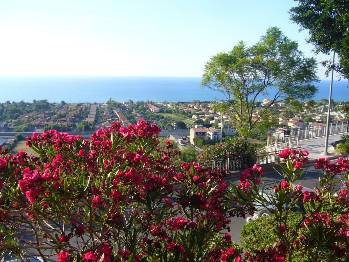 Hotel Casaleo Campofelice Di Roccella Exteriér fotografie